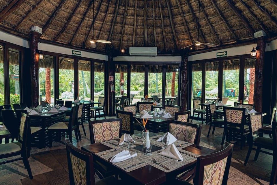 Laguna Suites Golf & Spa Hotel in Cancun