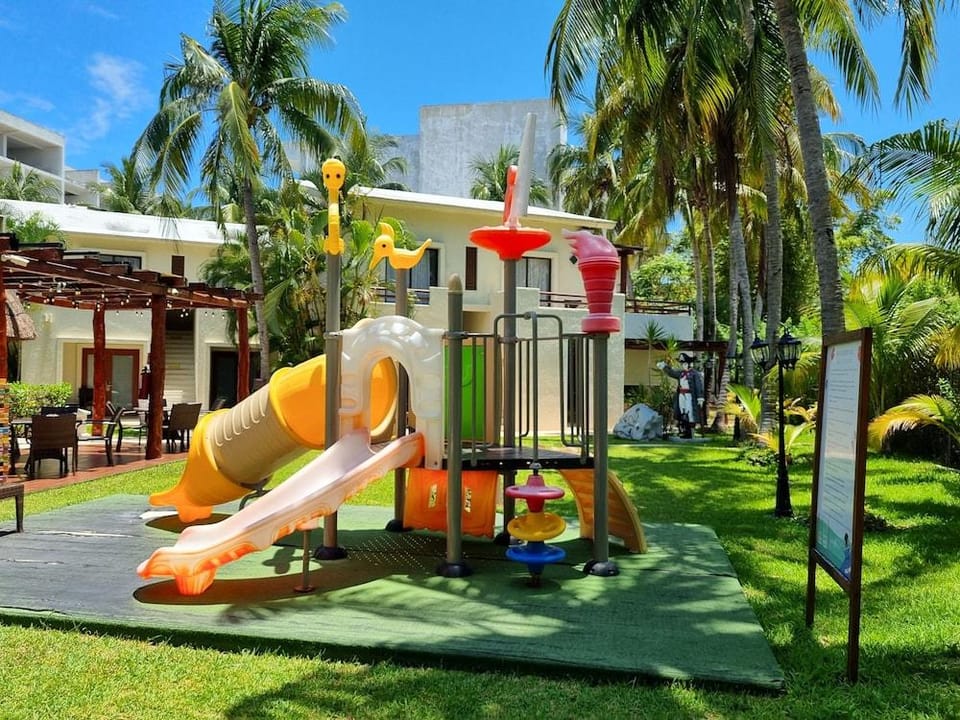 Laguna Suites Golf & Spa Hotel in Cancun