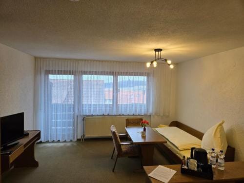 Pension Hauber - Kirschtortenzimmer mit Balkon Hotel in Baden-Württemberg
