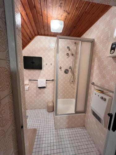 Apartment I9I0 I MONTEURUNTERKUNFT Hotel in Hesse