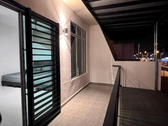 Senai 14pax The Joyous Home Pooltable Airport JPO Hotel in Johor Bahru