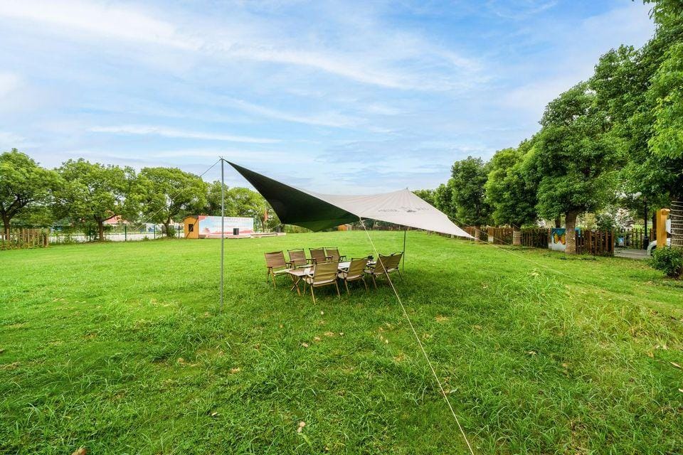 Suzhou Huguang Mountain House Hotel (Xishan Island Happy Farm) Hotel in Suzhou