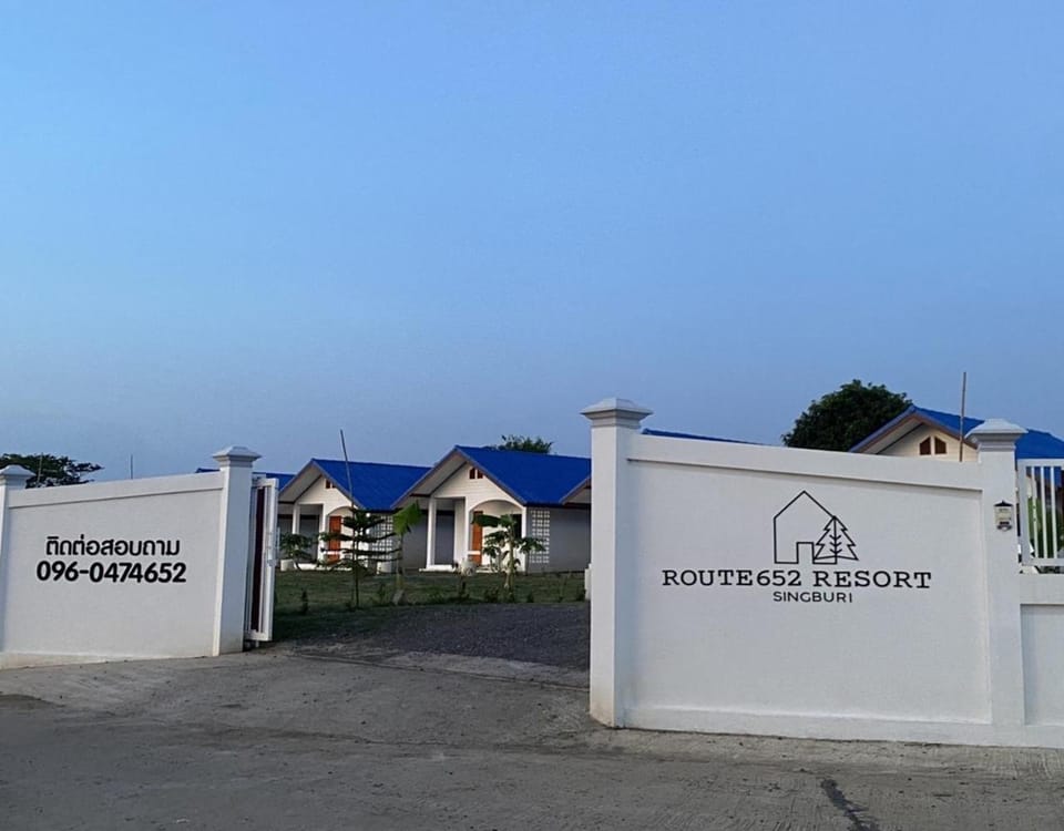 Route652 Resort Singburi Resort in Laos