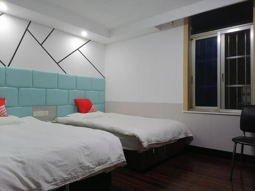 Hanglong Hostel Hotel in Hangzhou