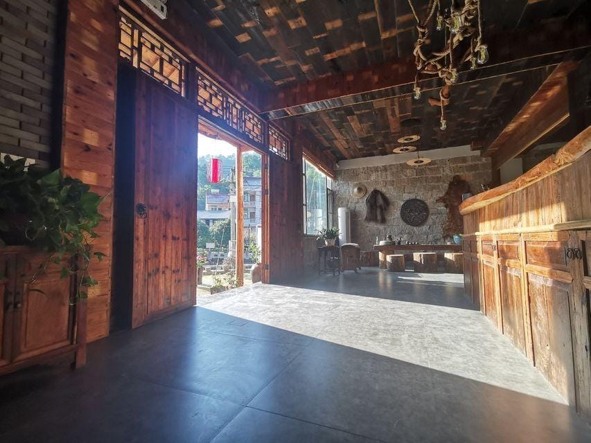 Xiaoyin Yunqi Meisu by the Creek Hotel in Hangzhou
