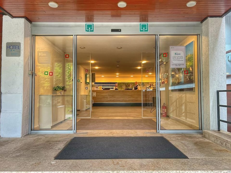 Hotel Bellevue Hotel in Plitvice Lakes Park