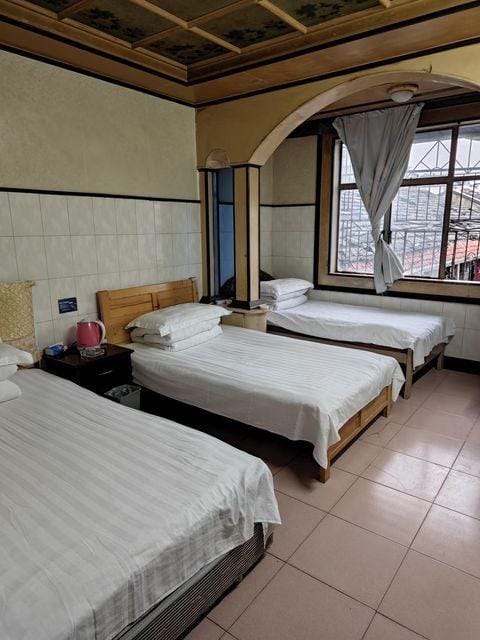 Ningbo Sunshine Hostel Hotel in Zhejiang