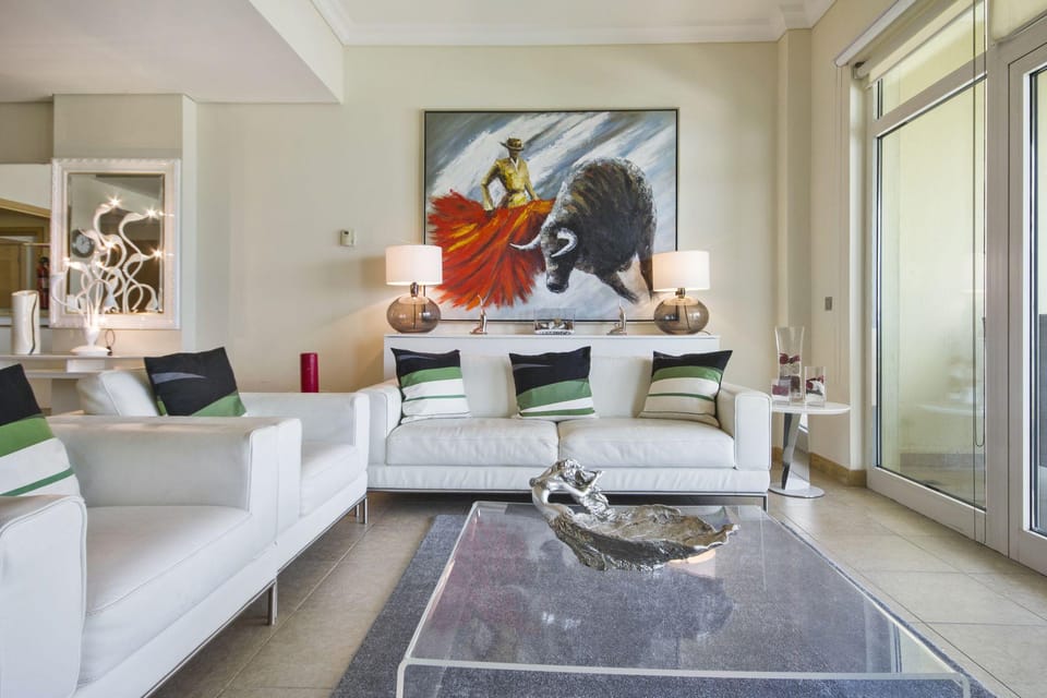 Bespoke Residences - Shoreline Al Nabat Hotel in Dubai
