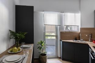 Stylish 1BR Retreat Near Alimos Beach & Tram Hotel in Alimos