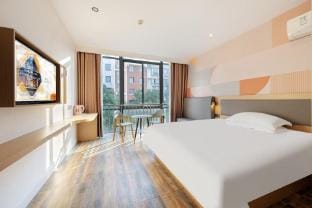 Elong Me Anlai Hotel (Kunshan Railway Station Chaoyang West Road) Hotel in Shanghai