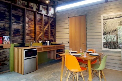 Suite Shed, Unique accessible private guest suite in Launceston Hotel in Launceston