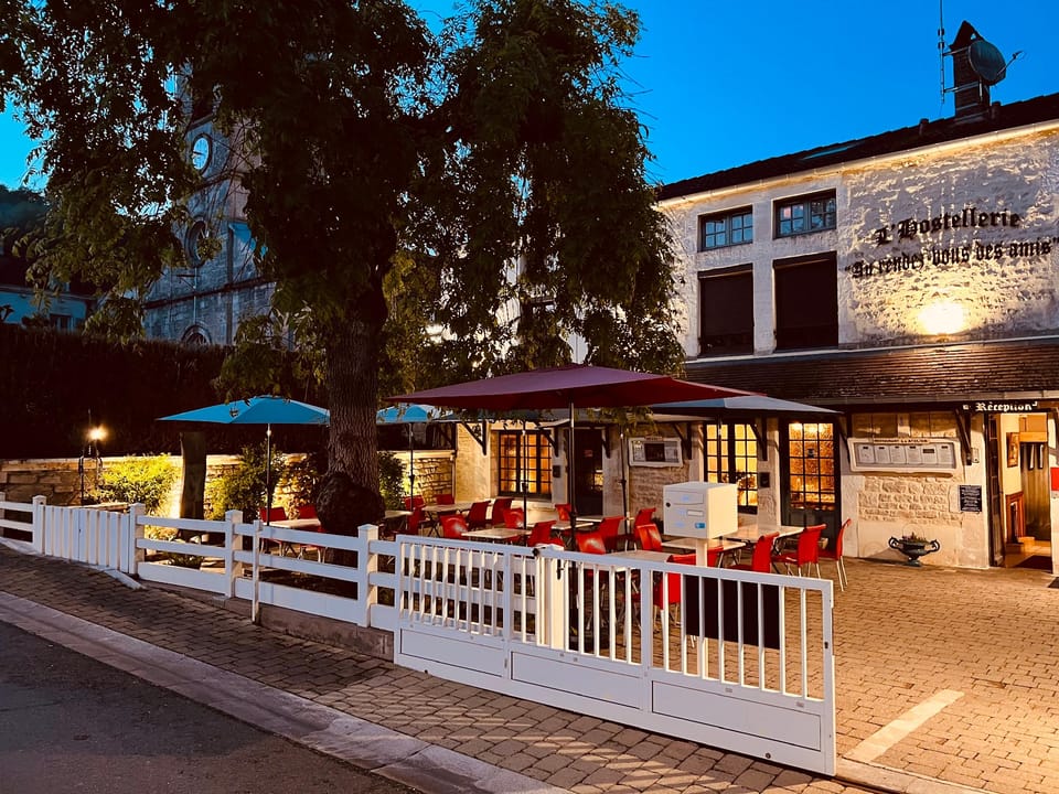 Hostellerie Au rendez-vous des amis Hotel in Bourgogne-Franche-Comté