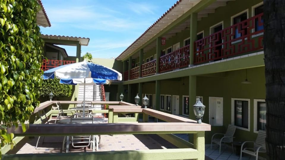 HOTEL AZTECA INN Hotel in Ensenada