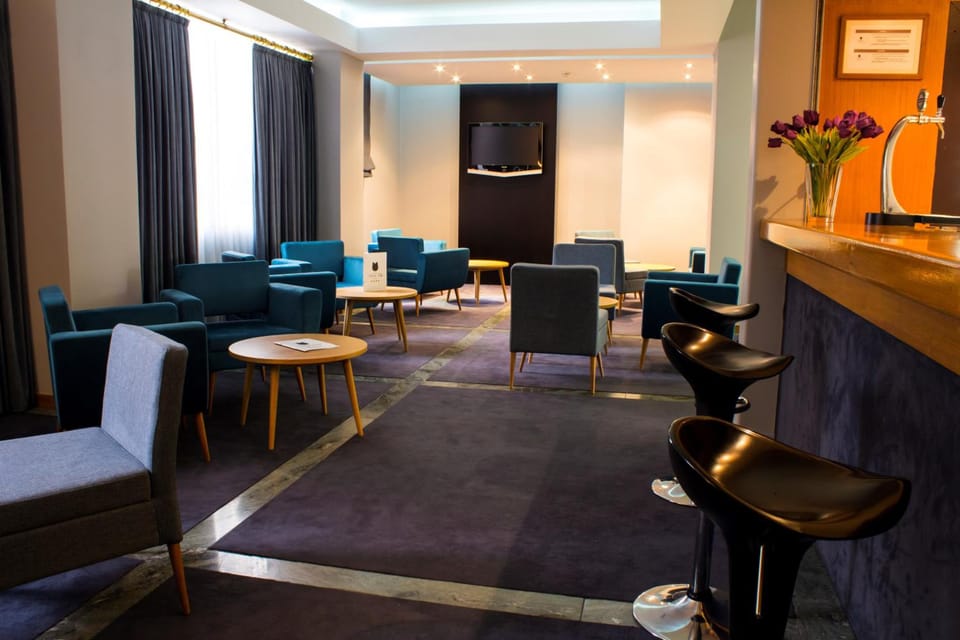 Shared lounge/TV area