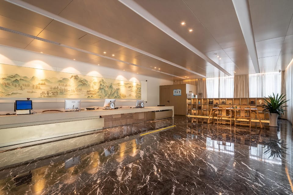 Yangzhou Seclusive Life Hot Spring Resort Hotel in Jiangsu