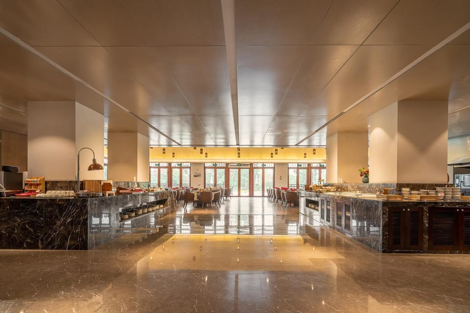 Yangzhou Seclusive Life Hot Spring Resort Hotel in Jiangsu