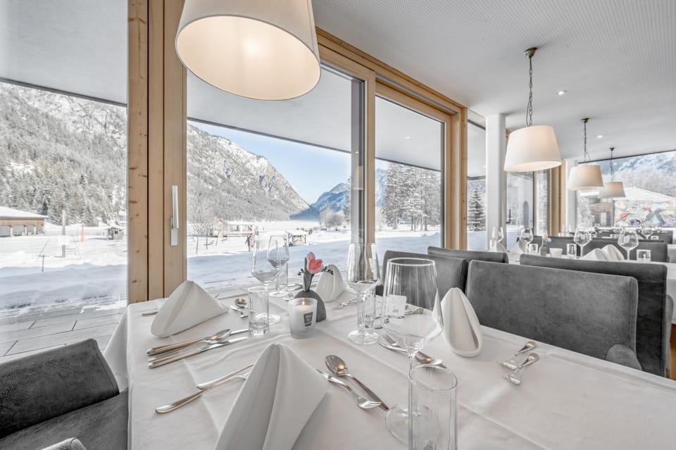 Hotel Fischer am See Hotel in Tyrol