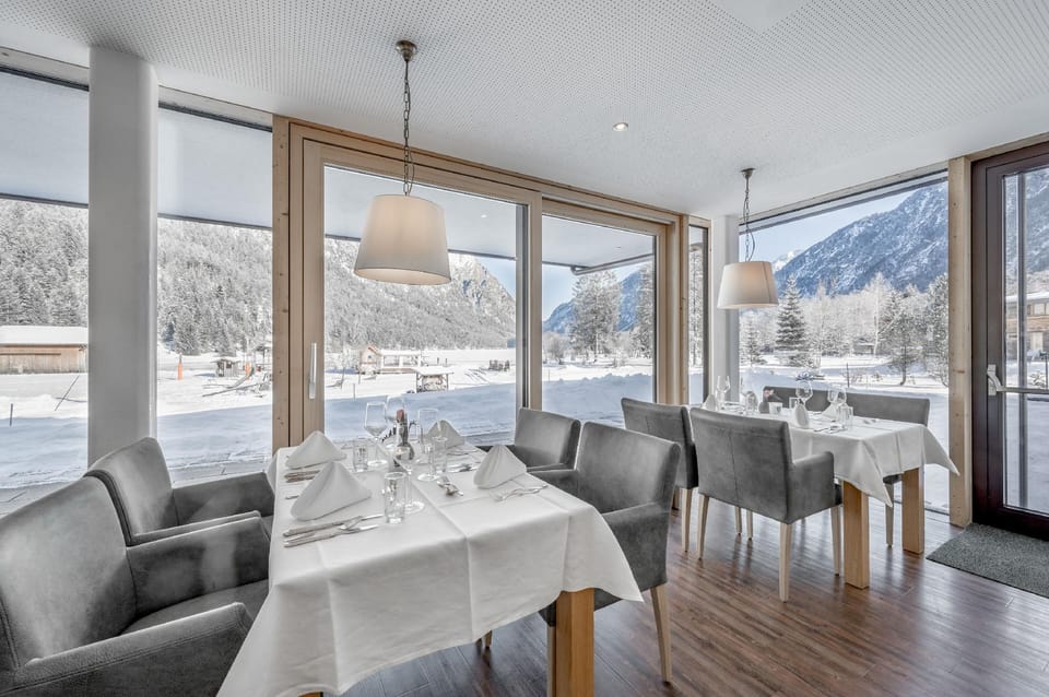 Hotel Fischer am See Hotel in Tyrol