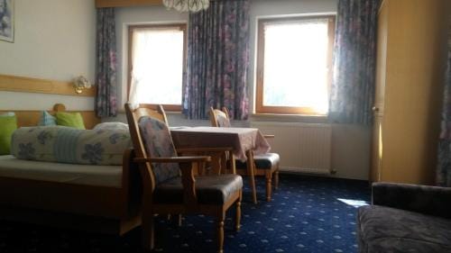 Apart Garni La Fontana Hotel in Canton of Grisons