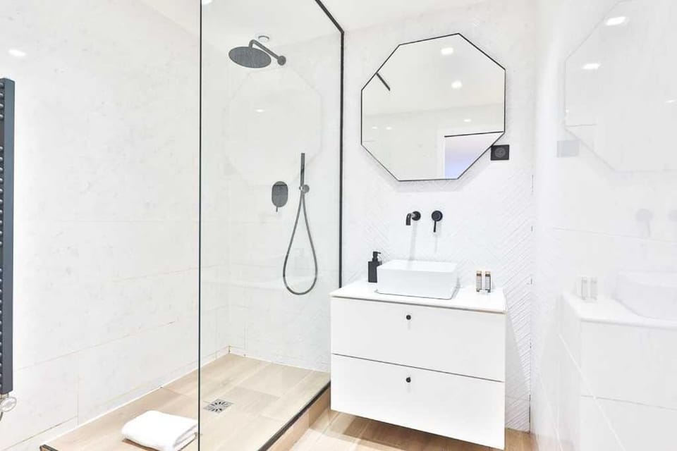 Comfort & Design for 10p - 5min from the Marais Resort in Paris