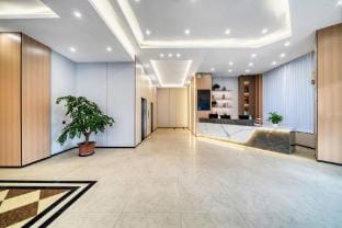 Huihe New Center Hotel (Taizhou Luqiao Wuyue Plaza Branch) Hotel in Zhejiang