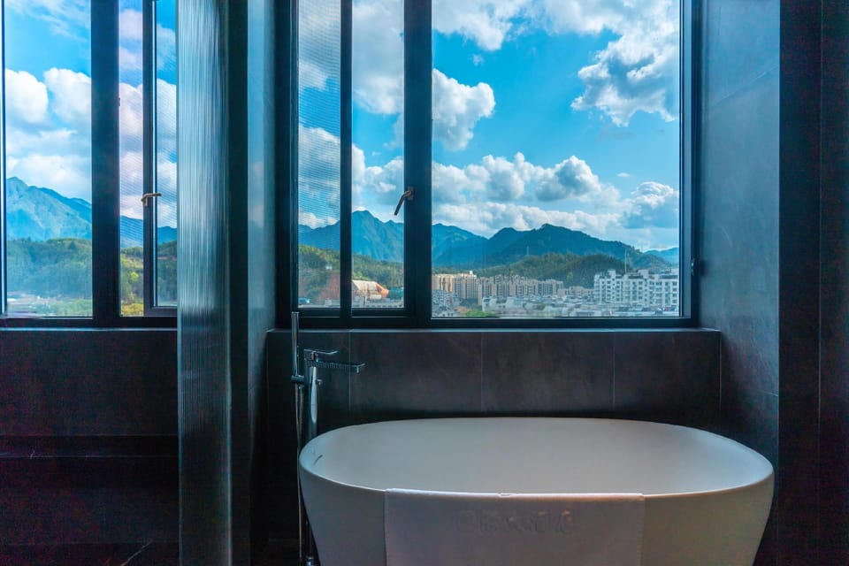 Qingyuan International Hotel Hotel in Zhejiang