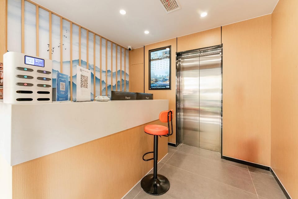 Qingmu Hotel (Nanjing Medical University Second Affiliated Hospital Xiaguan Metro Station Branch) Hotel in Nanjing