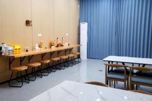 Zhejiuyuanhang Youth Hostel Hotel in Hangzhou