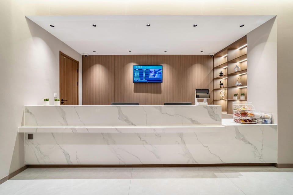 Huihe Hotel (Shanghai Hongqiao Airport Branch) Hotel in Shanghai