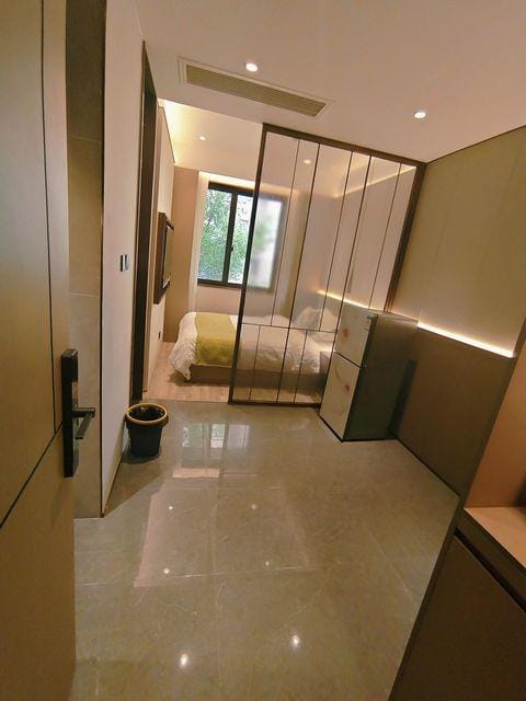 HongJun · JingXin Business Apartment Hotel (Shanghai Railway Station Baoshan Road Subway Station) Hotel in Shanghai