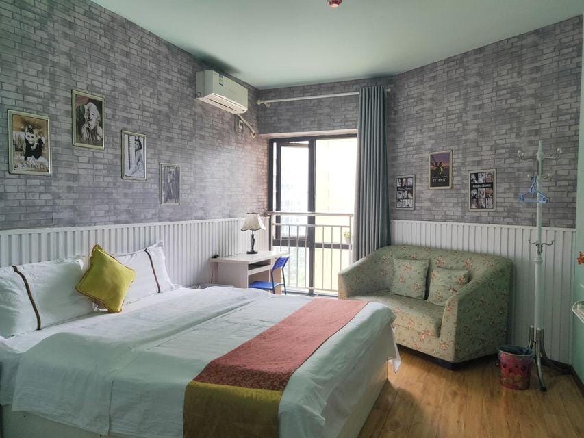 Fengyuan 198 Theme Apartment Hotel in Chengdu