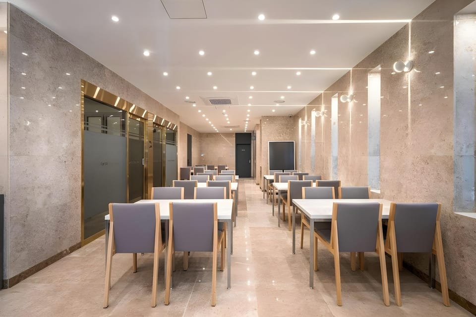 Comfort Inn Yeouido Hotel in Seoul