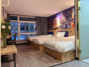 Zhangjiagang Jintian Business Hotel (Tangqiao High Speed Railway Station Shop) Hotel in Suzhou