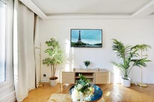 Magnificent apartment - 2BR/6P - Tour Eiffel Hotel in Paris