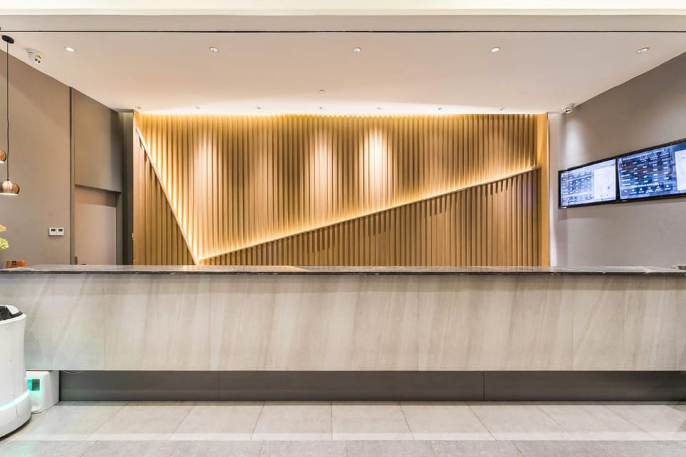 IU Hotel Shijiazhuang Xinbai Plaza Wanli Temple Pedestrian Street Hotel in China