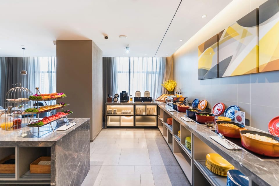 IU Hotel Shijiazhuang Xinbai Plaza Wanli Temple Pedestrian Street Hotel in China