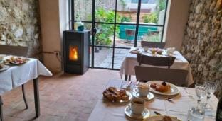 Badia Giulia Prestigious Historical B&B, Camaiore Adults only - Pets free Hotel in Camaiore