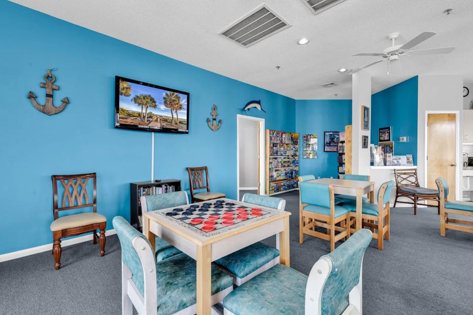 Shared lounge/TV area