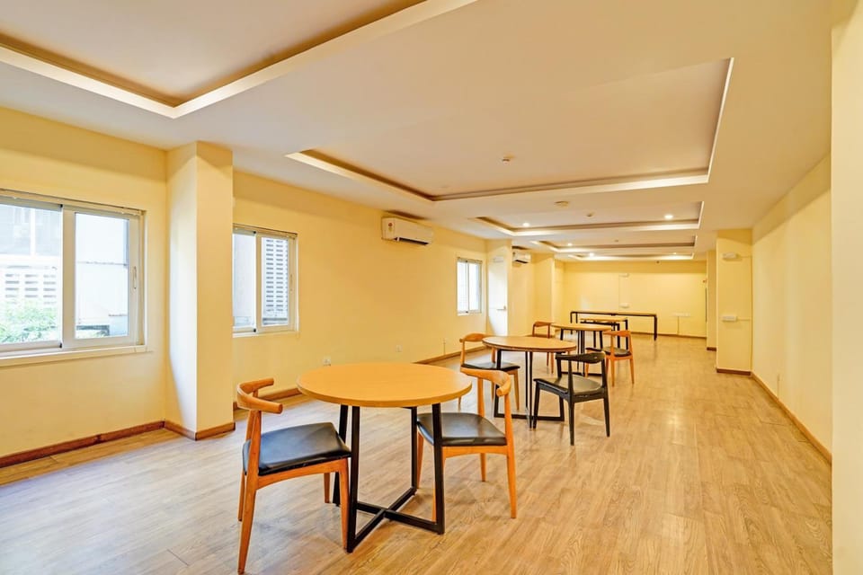 Townhouse Paldi Bus Terminal Ahmedabad Formally Neelkanth Hotel in Ahmedabad