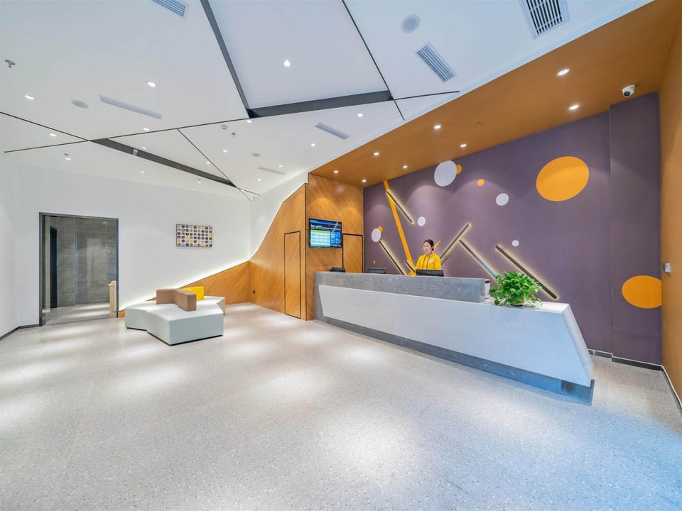 IU Hotel Chongqing Dadukou Pedestrian Street Xinshanchun Subway station Hotel in China
