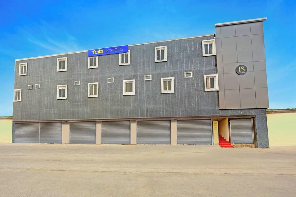 Hotel Sunrise At Warangal Railway Station and Bus Station Hotel in Telangana