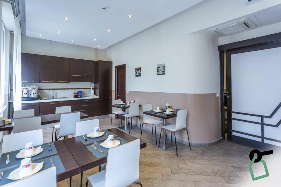 HOTIDAY Room Collection - Roma Barberini Hotel in Rome