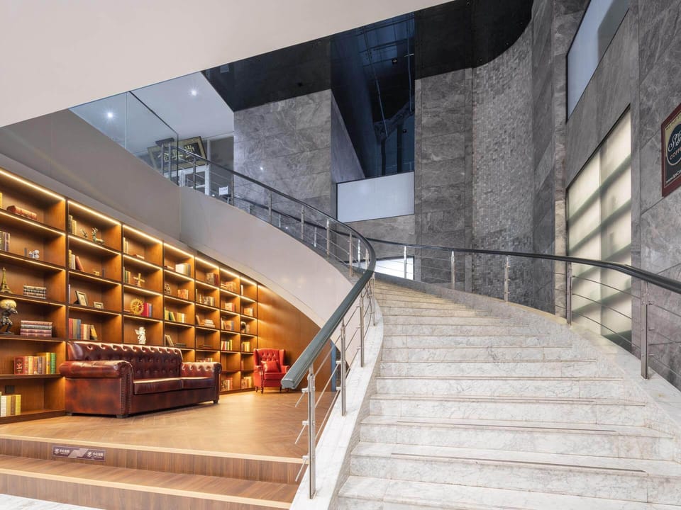James Joyce Coffetel Tianjin Binhai Tanggu Railway Station Polar Ocean Park Hotel in Tianjin
