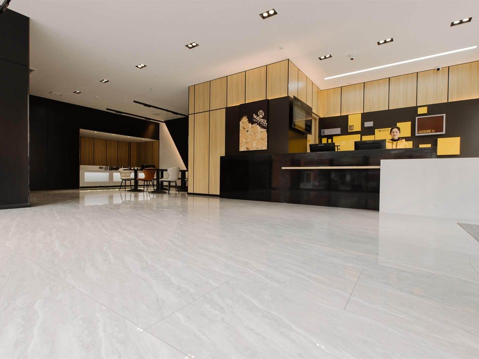 IU Hotel Handan High Speed Railway Station Tianhong Plaza Store Hotel in China