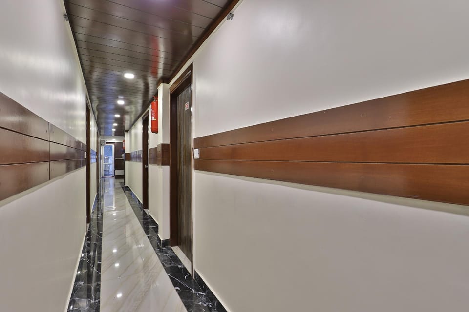 OYO 37359 hotel shiv villa Hotel in Ahmedabad