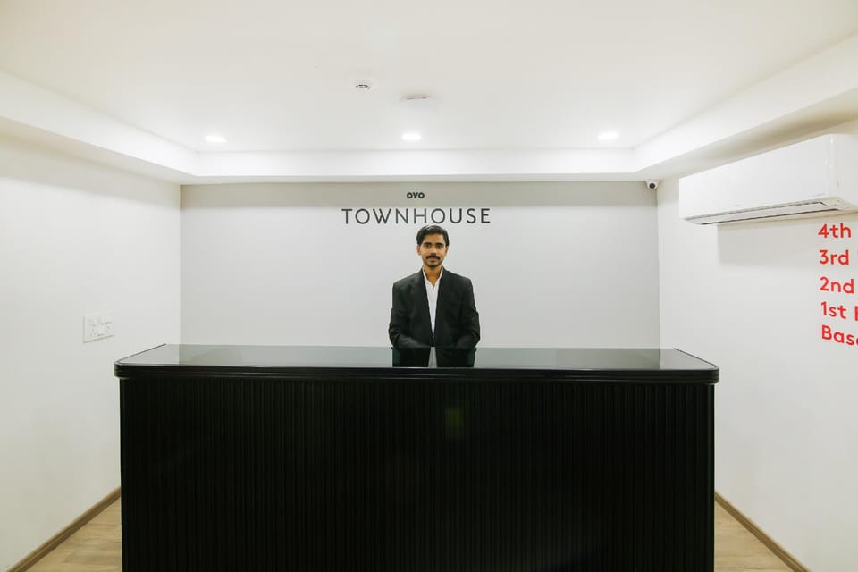 Hotel O 7 star Hotel in Delhi