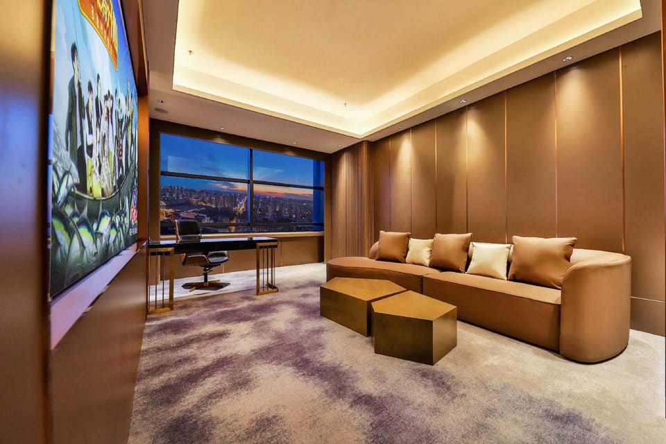 Lanyue Luxury Hotel Hotel in Liaoning