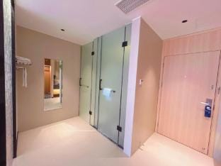 Home Inn Partner Yun Hotel (Kaihua Genbo Garden South Bus Station Branch) Hotel in Zhejiang