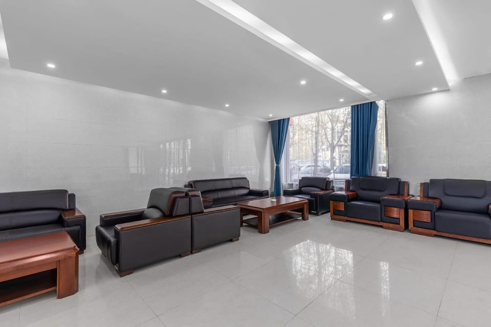 TourChina HOTEL (Shangqiu Yongcheng Party School Branch) Hotel in Jiangsu