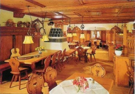 Zum Schweizerbartl Motel in Mittenwald